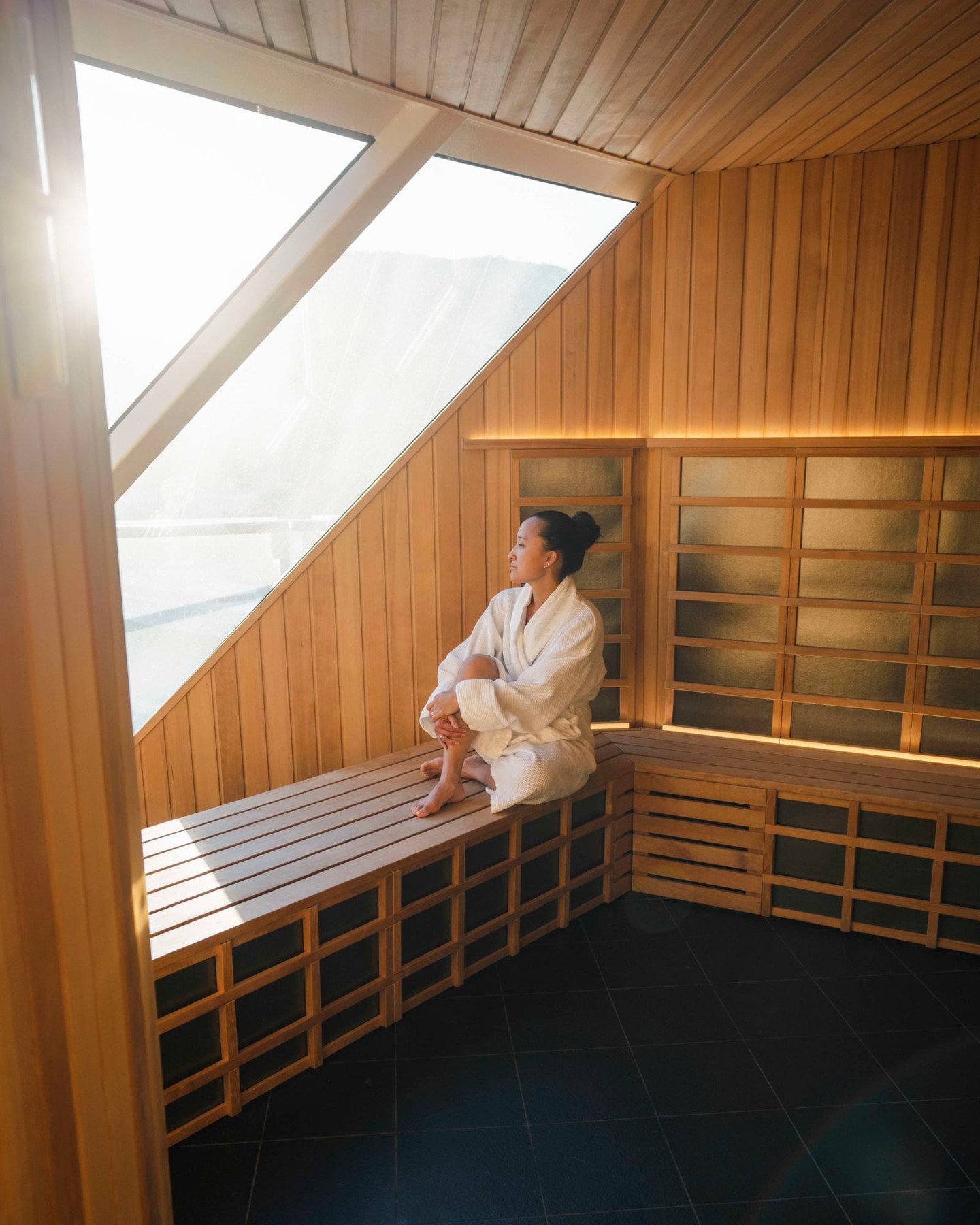 Ready to take "me-time" to another level? Experience Celebrity Cruises' SEA Thermal Suite! Featuring eight distinctive therapeutic experiences, the SEA Thermal Suite is the perfect place to relax and reconnect.
Your ideal vacation is waiting for you! Book your next getaway at a Celebrity Cruise Edge Series ship today! ☀️🧘♂️