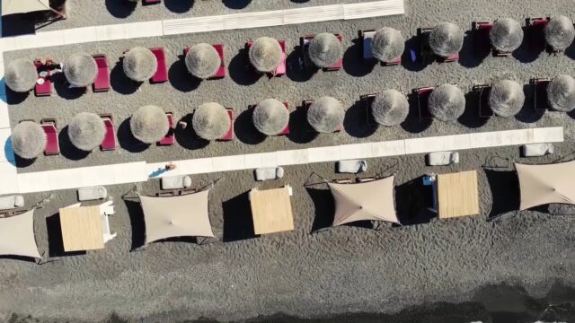 Your dream Santorini day? Royal Caribbean is making it happen in summer 2026 💙 🌅✨
Reach out to vacations@worldtravelservice.com and let’s get you booked!