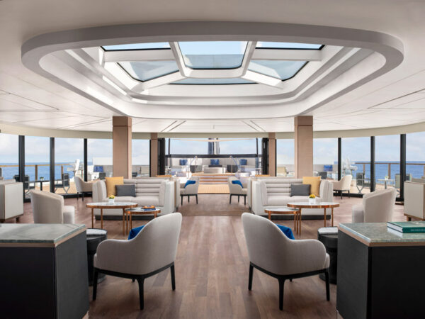Beyond the Ordinary: Discover the World of Luxury Yacht Cruising